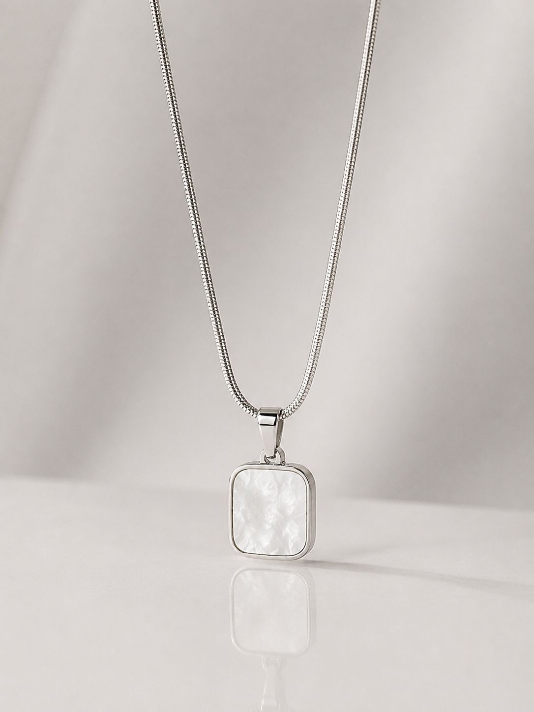 NIGHT & DAWN PENDANT